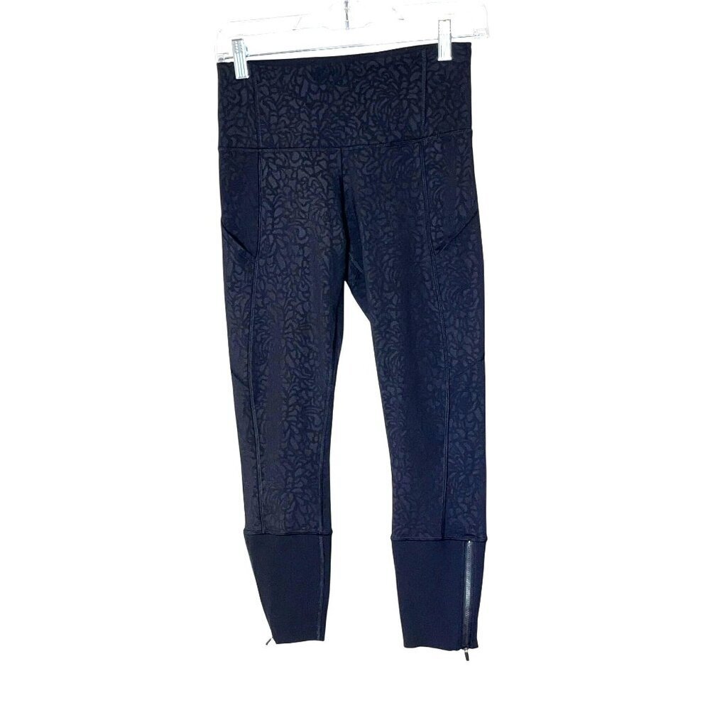 Lululemon High-Rise Leggings Black Animal Print Cropped Length Womens Activewear
